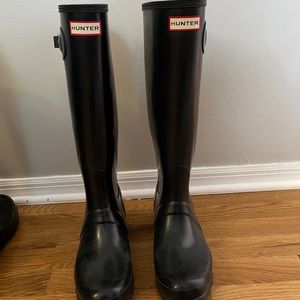 Navy Blue Hunter Boots